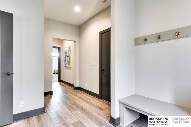 17516 Marinda Plaza, Omaha, NE 68130