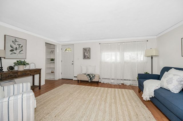 18 Newton Ave, Tewksbury, MA 01876