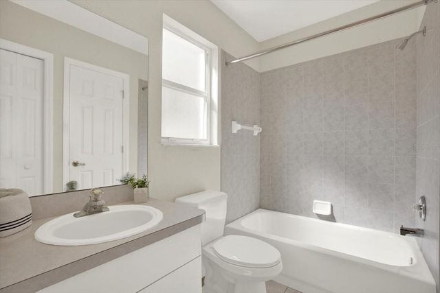 8606 CORAL CREEK LOOP, Hudson, FL 34667