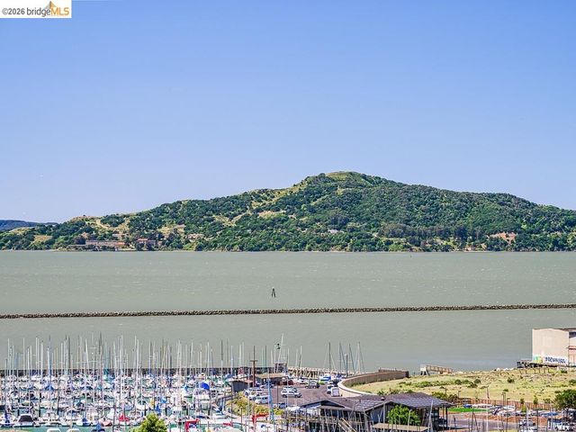 1400 Pinnacle Ct 401, Richmond, CA 94801