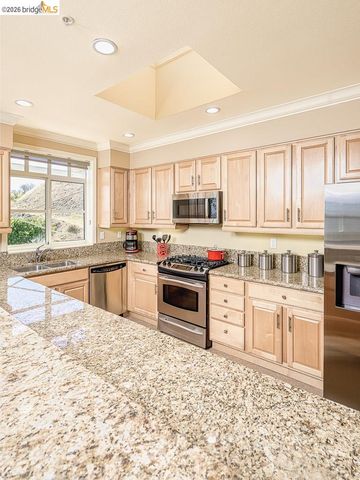 1400 Pinnacle Ct 401, Richmond, CA 94801