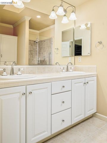1400 Pinnacle Ct 401, Richmond, CA 94801