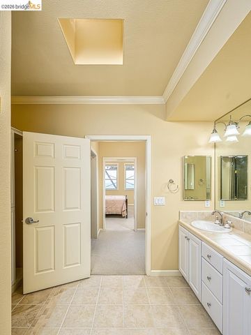 1400 Pinnacle Ct 401, Richmond, CA 94801