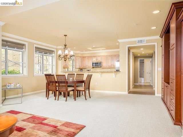 1400 Pinnacle Ct 401, Richmond, CA 94801
