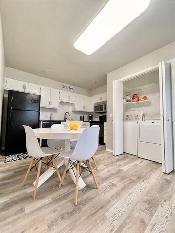 408 E Main Unit 1 & 2 Street, Smithville, MO 64089