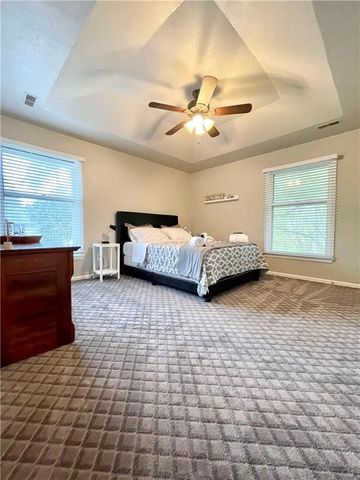 408 E Main Unit 1 & 2 Street, Smithville, MO 64089