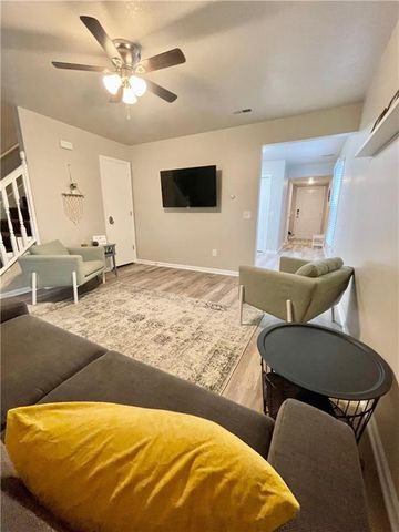 408 E Main Unit 1 & 2 Street, Smithville, MO 64089