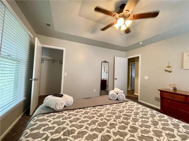 408 E Main Unit 1 & 2 Street, Smithville, MO 64089