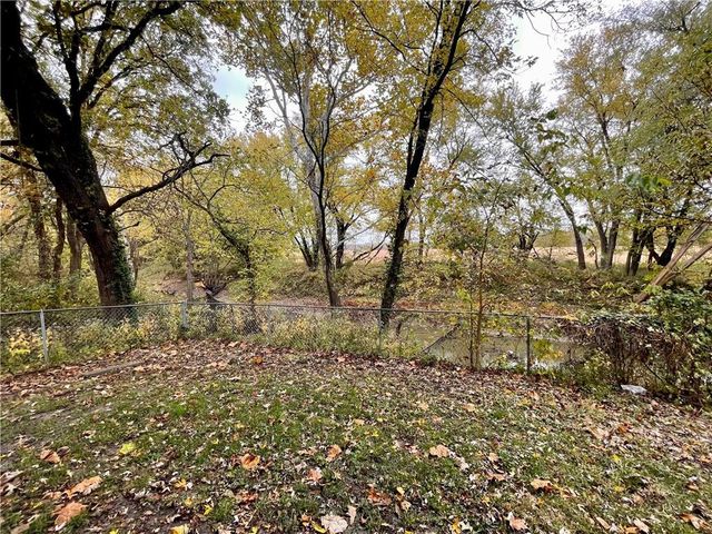 408 E Main Unit 1 & 2 Street, Smithville, MO 64089