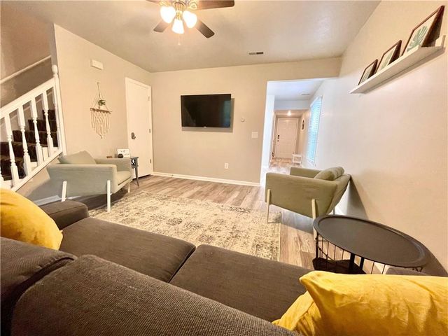 408 E Main Unit 1 & 2 Street, Smithville, MO 64089