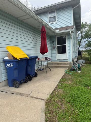 408 E Main Unit 1 & 2 Street, Smithville, MO 64089