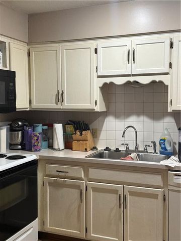 408 E Main Unit 1 & 2 Street, Smithville, MO 64089