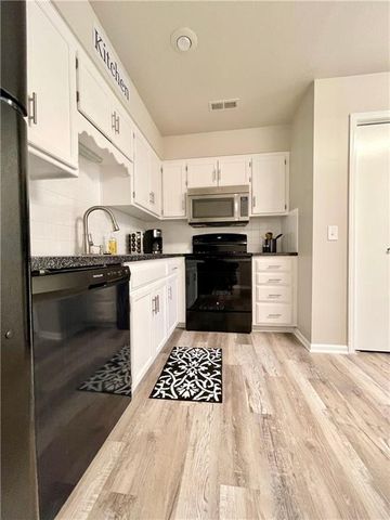 408 E Main Unit 1 & 2 Street, Smithville, MO 64089
