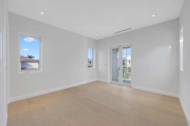 810 NE 70th Street, Boca Raton, FL 33487