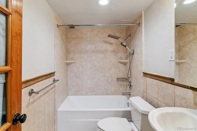 1121 Albion Street 207, Denver, CO 80220