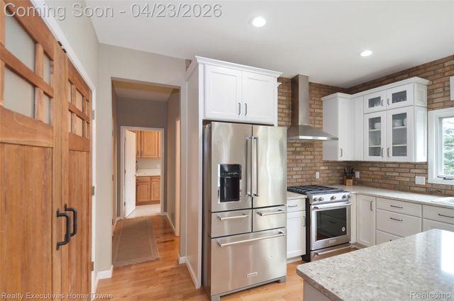 3381 Rockhaven Avenue, Rochester Hills, MI 48309
