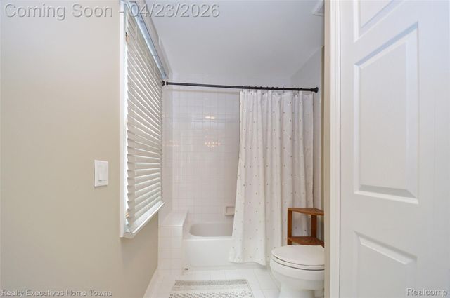 3381 Rockhaven Avenue, Rochester Hills, MI 48309