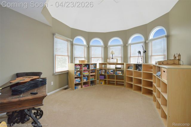 3381 Rockhaven Avenue, Rochester Hills, MI 48309