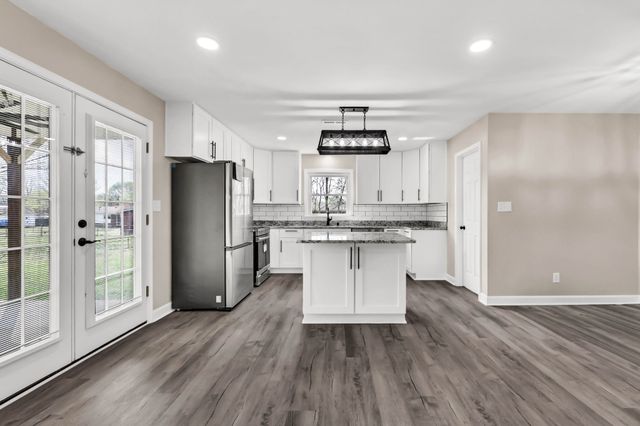 3909 Tanglewood Dr, Hopkinsville, KY 42240