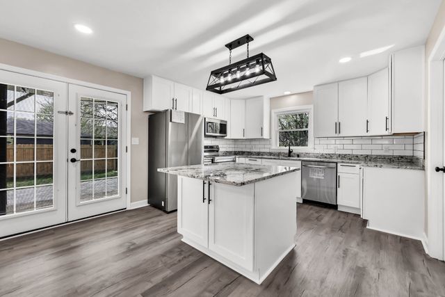 3909 Tanglewood Dr, Hopkinsville, KY 42240