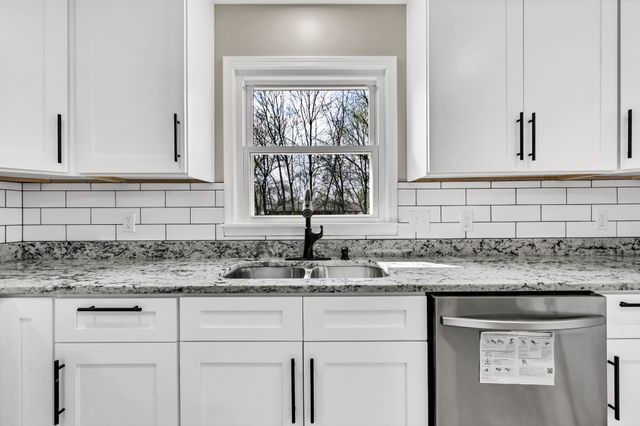 3909 Tanglewood Dr, Hopkinsville, KY 42240