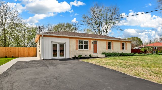 3909 Tanglewood Dr, Hopkinsville, KY 42240