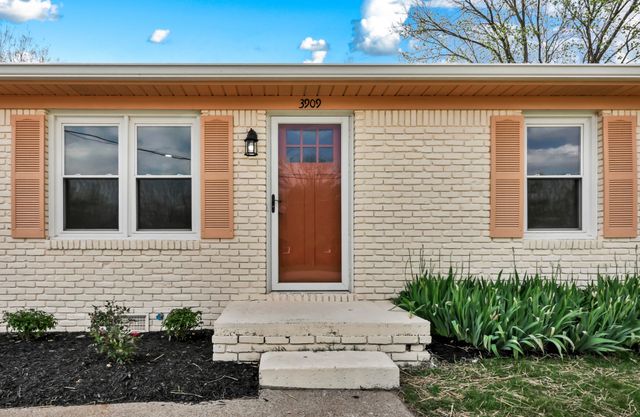 3909 Tanglewood Dr, Hopkinsville, KY 42240