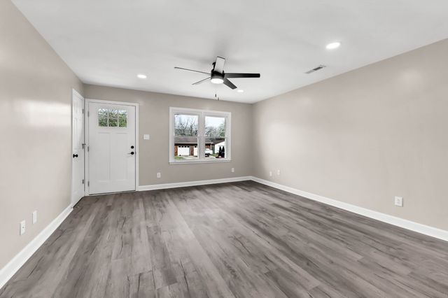 3909 Tanglewood Dr, Hopkinsville, KY 42240