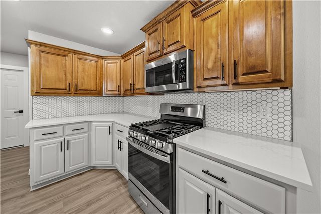 8 Faye Lane, Bella Vista, AR 72714