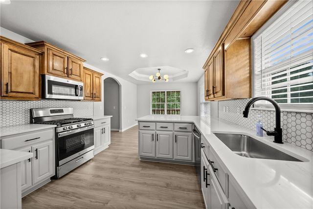 8 Faye Lane, Bella Vista, AR 72714