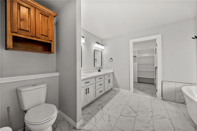 8 Faye Lane, Bella Vista, AR 72714