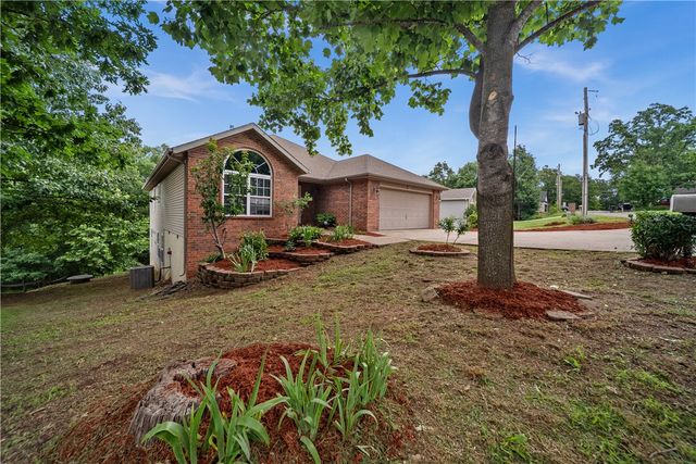 8 Faye Lane, Bella Vista, AR 72714