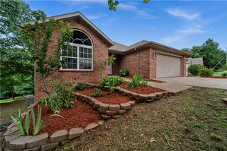 8 Faye Lane, Bella Vista, AR 72714