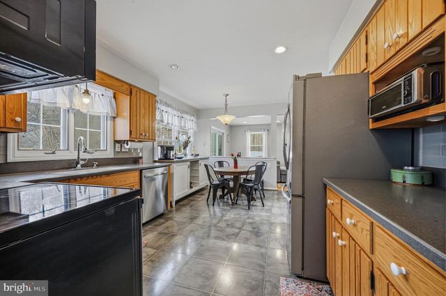 21 FARMINGDALE LN, Newark, DE 19711