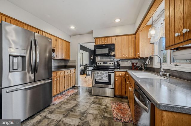 21 FARMINGDALE LN, Newark, DE 19711