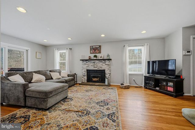 21 FARMINGDALE LN, Newark, DE 19711