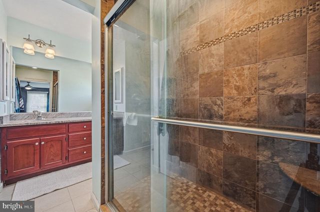 21 FARMINGDALE LN, Newark, DE 19711