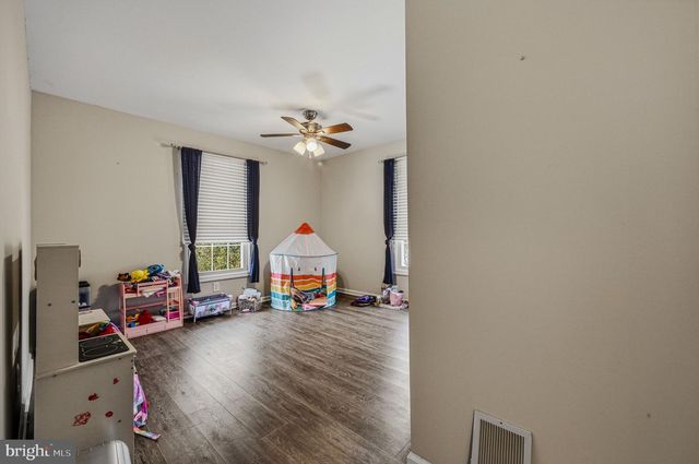 21 FARMINGDALE LN, Newark, DE 19711