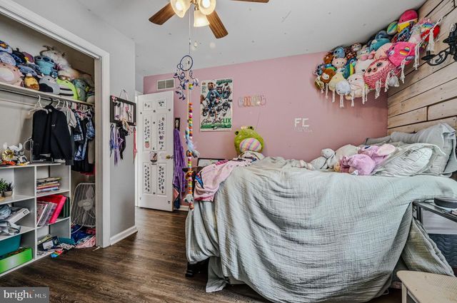 21 FARMINGDALE LN, Newark, DE 19711