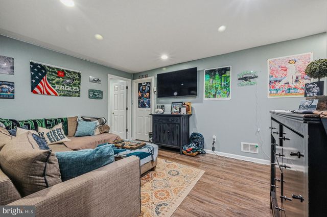 21 FARMINGDALE LN, Newark, DE 19711