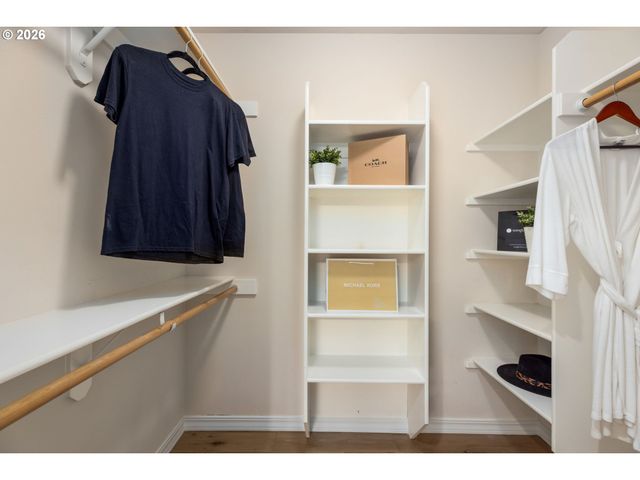 15424 Nw TEE Ct, Portland, OR 97229