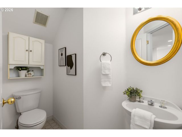 15424 Nw TEE Ct, Portland, OR 97229