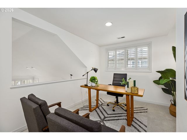 15424 Nw TEE Ct, Portland, OR 97229