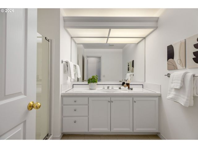 15424 Nw TEE Ct, Portland, OR 97229