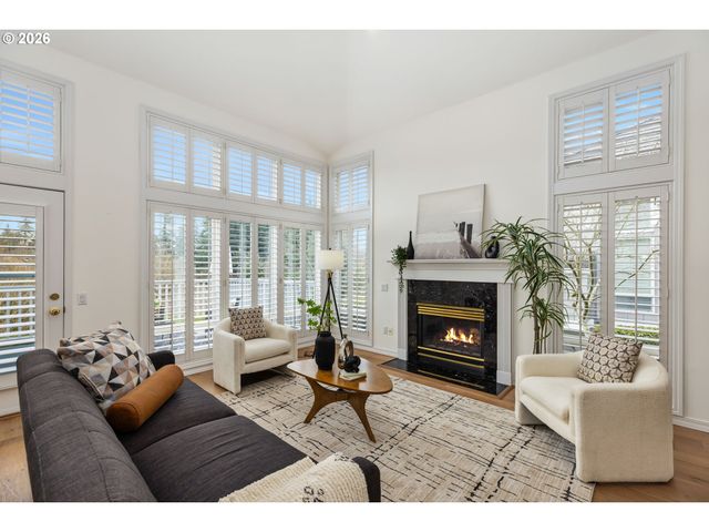 15424 Nw TEE Ct, Portland, OR 97229