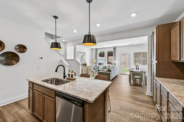 7567 Ethora Way 37, Charlotte, NC 28216