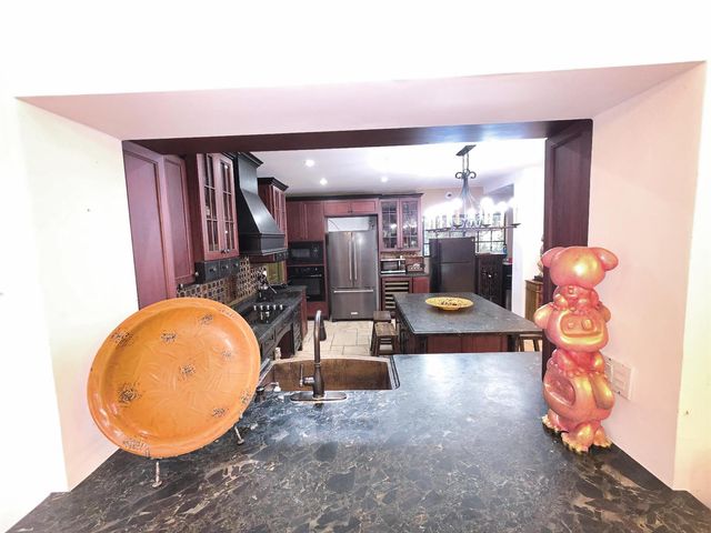 4200 N Surf Road, Hollywood, FL 33019