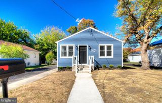 142 N DOLBOW AVE, Penns Grove, NJ 08069