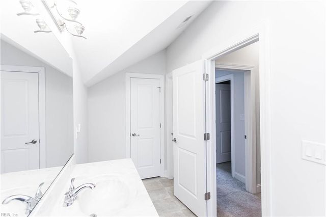 126 Creek Front LN, Suffolk, VA 23435