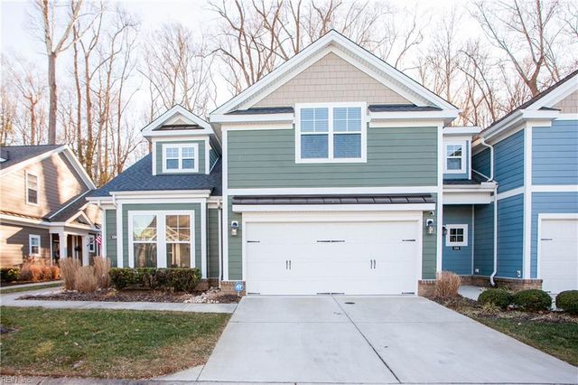 126 Creek Front LN, Suffolk, VA 23435